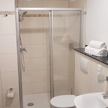 Landgasthof Kelzenberg Πανδοχείο 3*